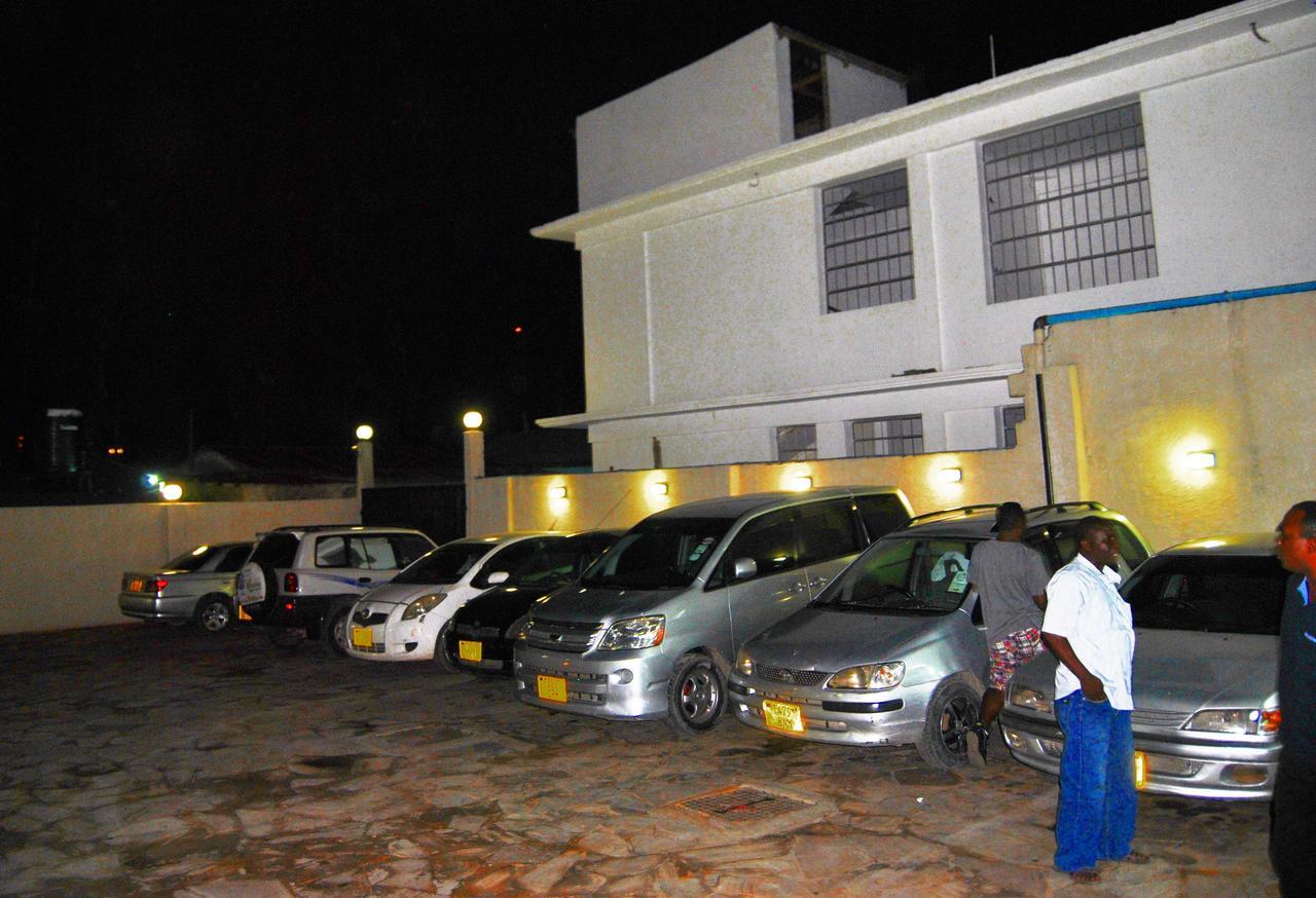 Best Point Hotel Dar es Salaam Bagian luar foto